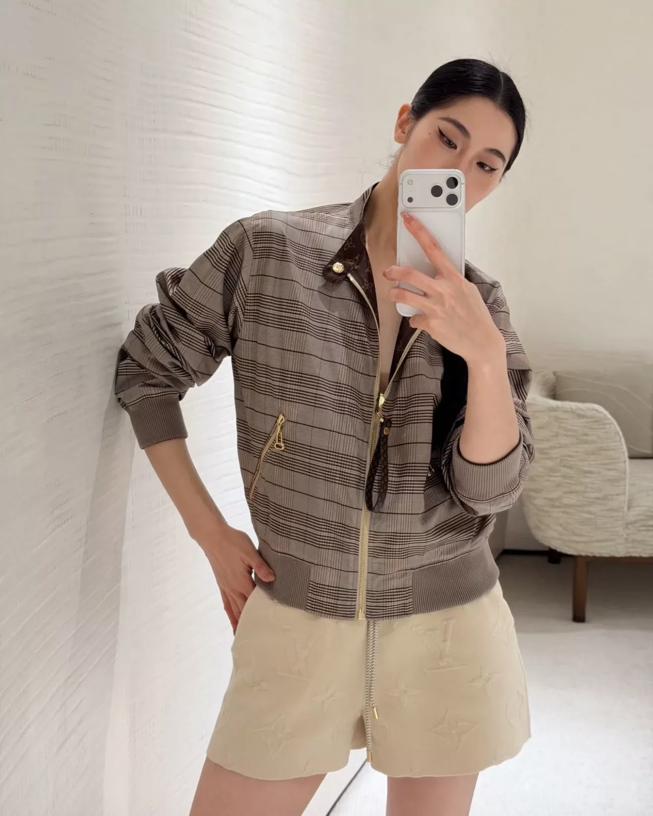 루이비통 양면 체크 집업 재킷 상세 이미지 26