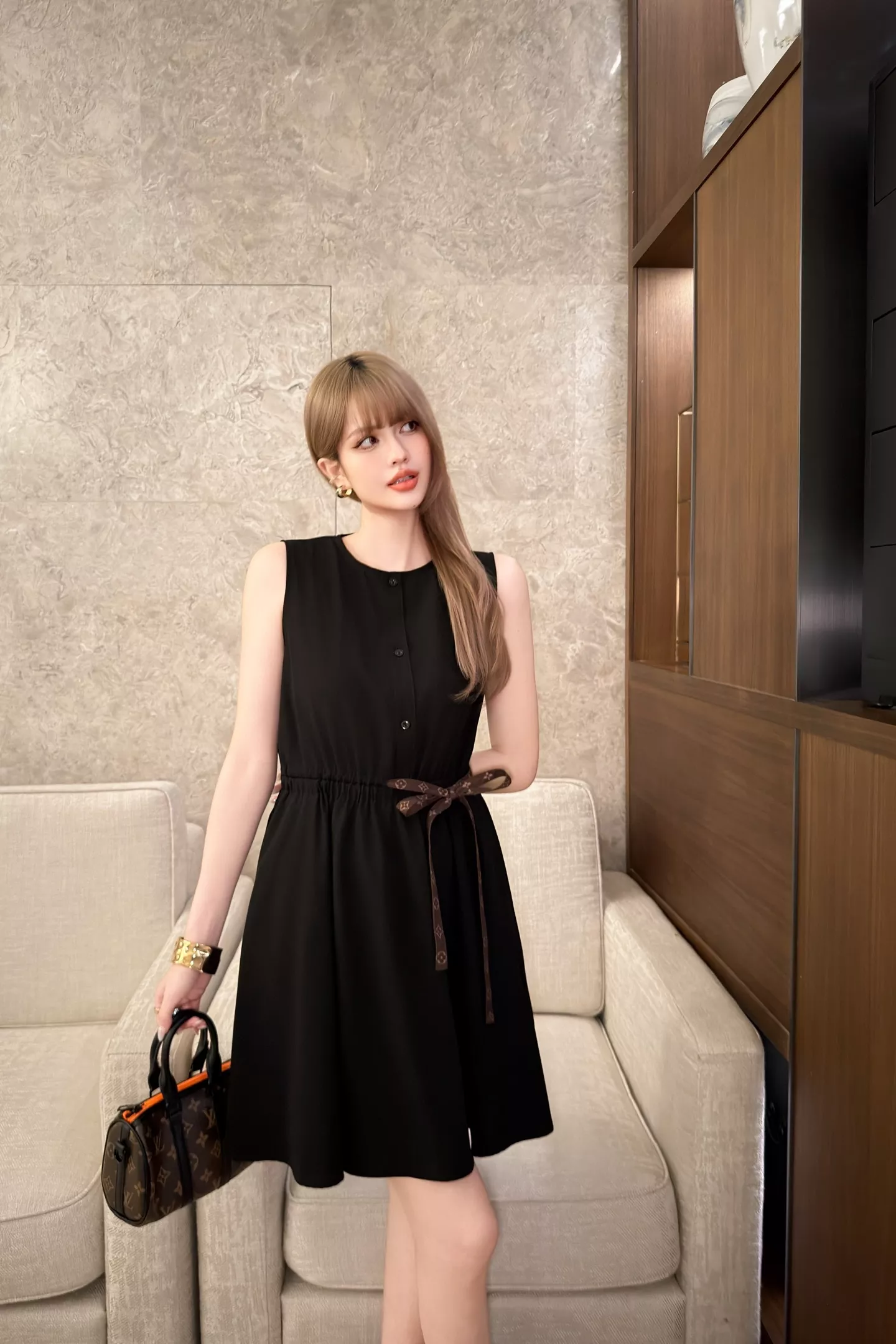 로에베 블랙 민소매 드로스트링 원피스 상세 이미지 28