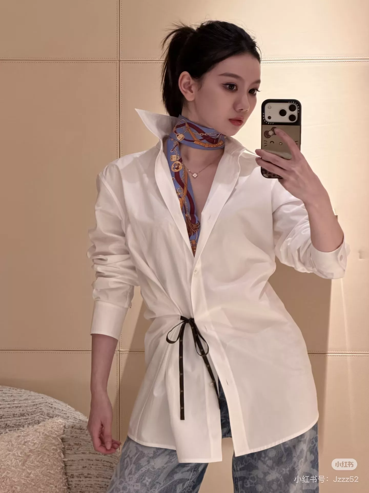 로에베 허리 스트랩 포인트 화이트 셔츠 상세 이미지 19