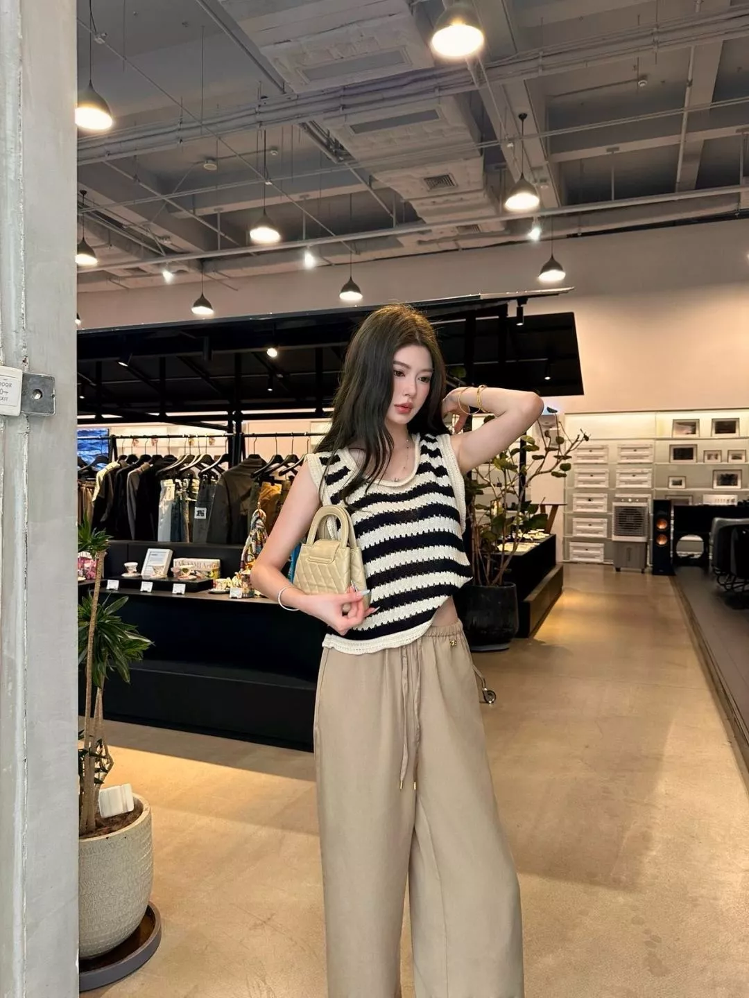 로에베 드로스트링 와이드 팬츠 상세 이미지 16