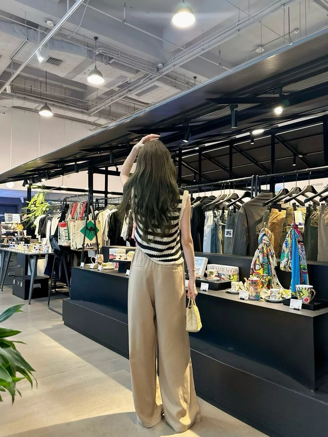 로에베 드로스트링 와이드 팬츠 상세 이미지 15