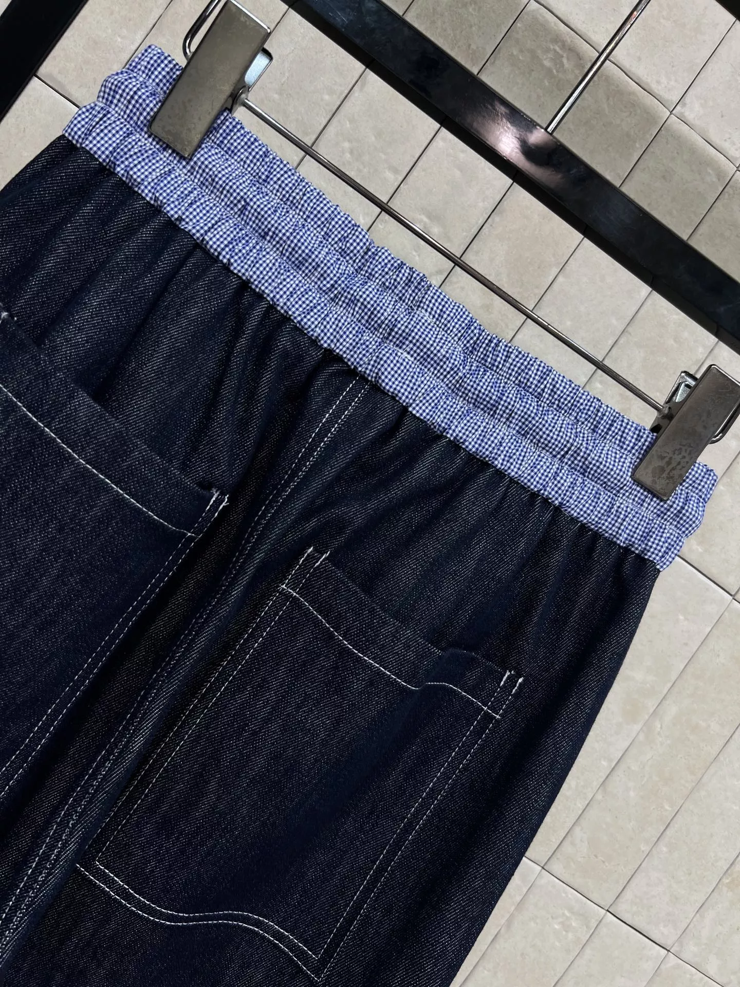 미우미우 배색 허리밴드 데님 팬츠 상세 이미지 8