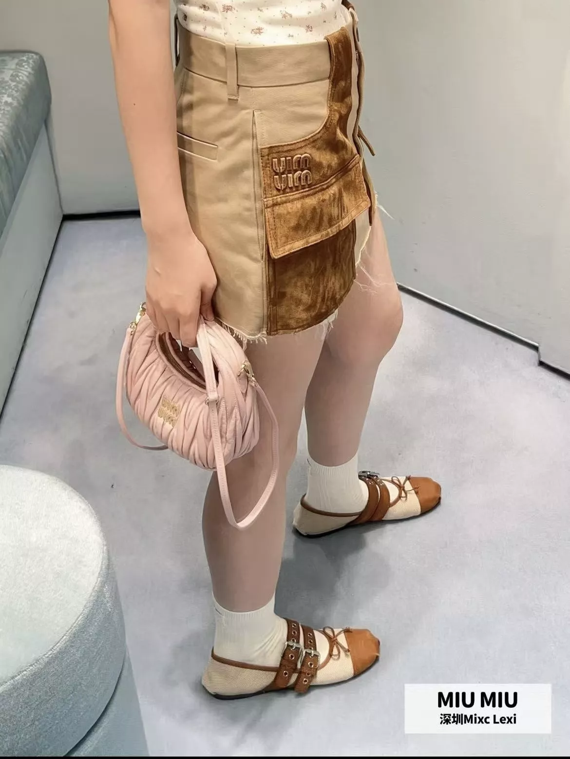 미우미우 스웨이드 배색 미니 스커트 상세 이미지 19
