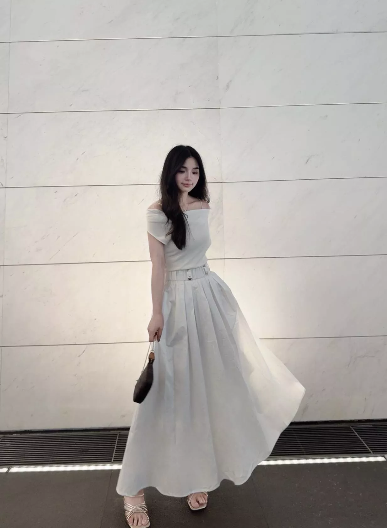 프라다 하이웨이스트 에이라인 플레어 스커트 상세 이미지 14