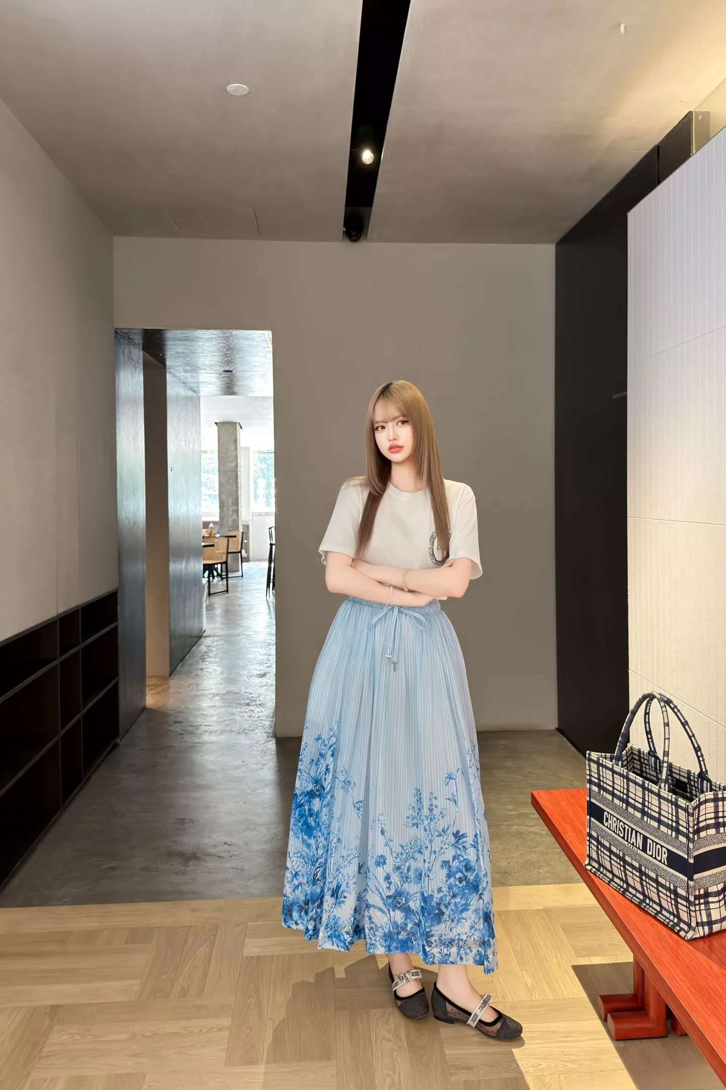 디올 스트라이프 플라워 프린트 플리츠 스커트 상세 이미지 37