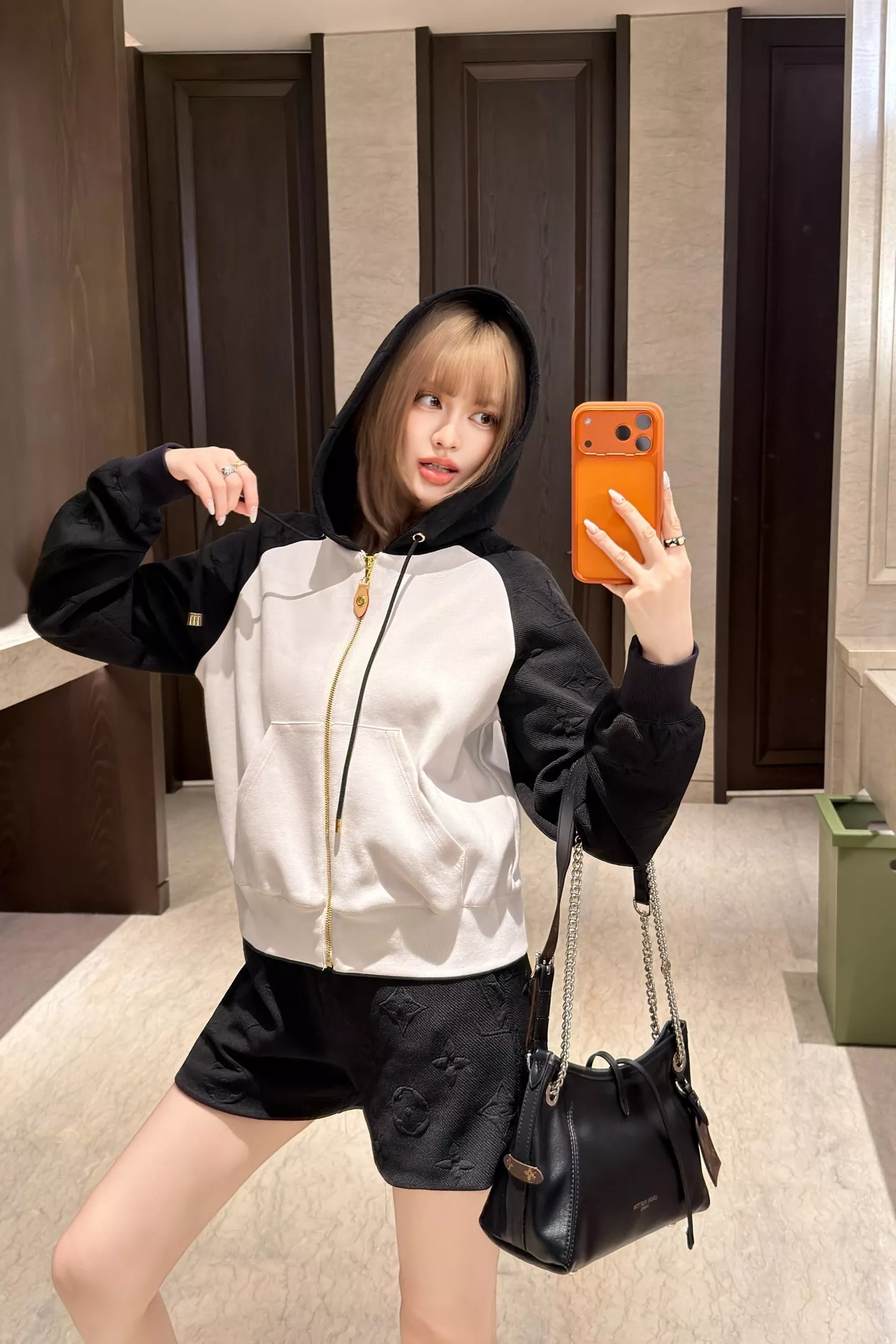 로에베 배색 자카드 후드 집업 재킷 상세 이미지 65