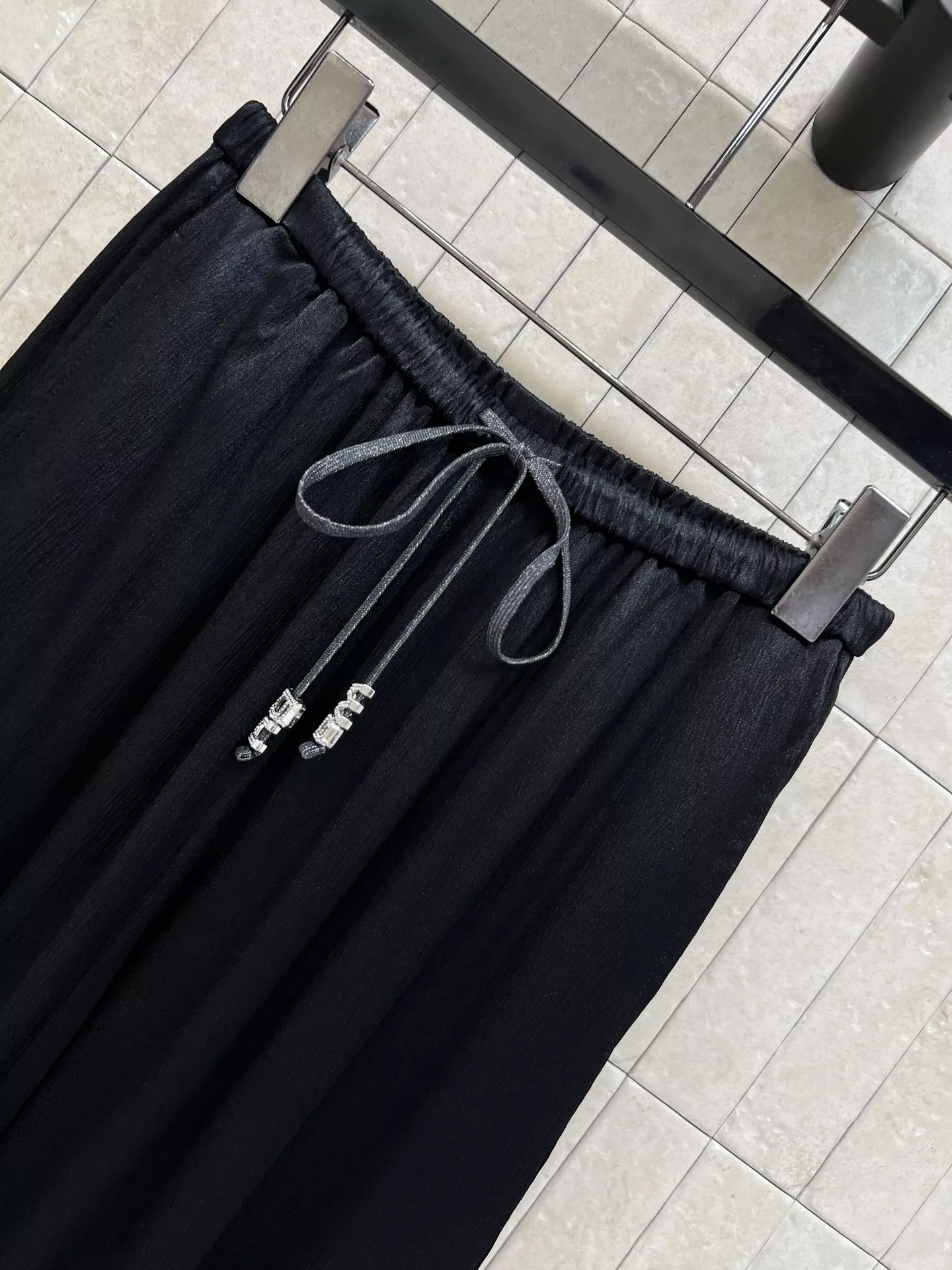 디올 드로스트링 와이드 팬츠 상세 이미지 4