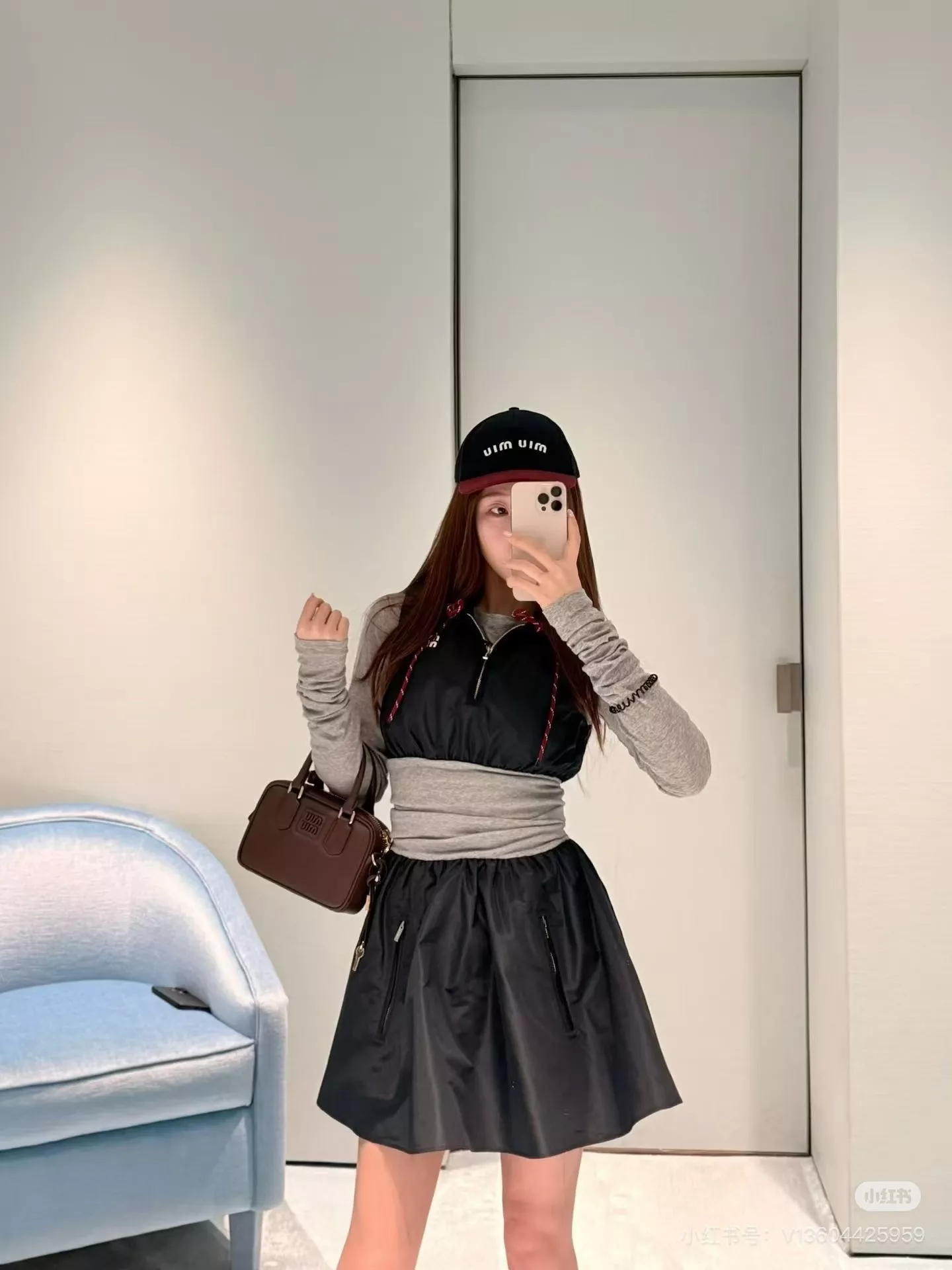 미우미우 후드 배색 민소매 원피스 상세 이미지 28
