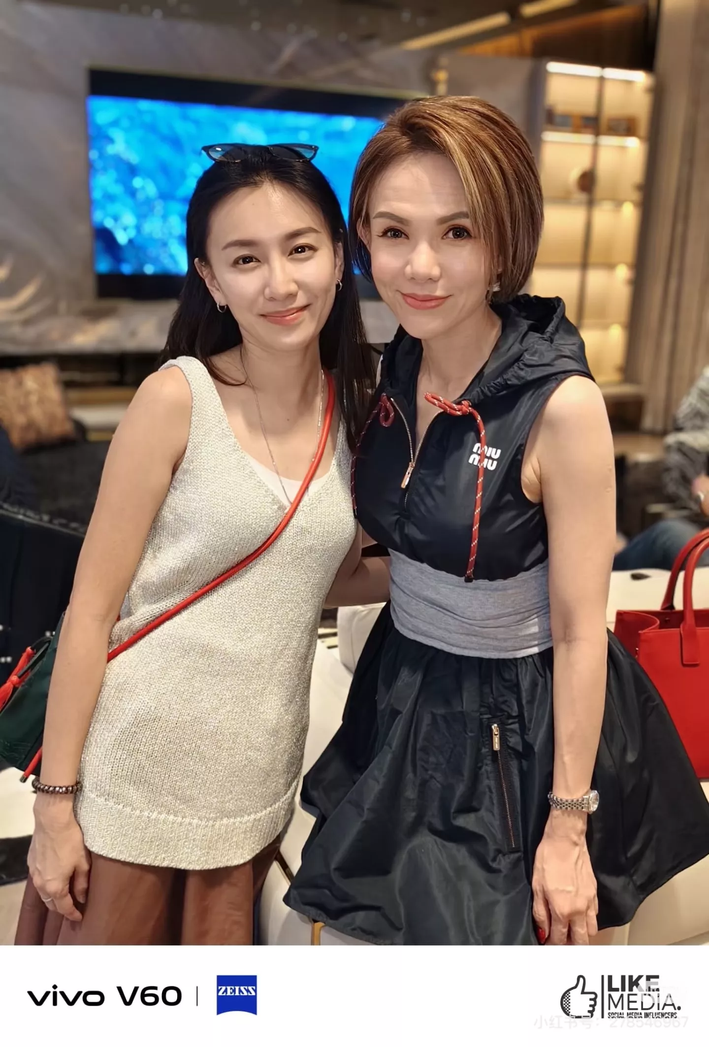 미우미우 후드 배색 민소매 원피스 상세 이미지 29