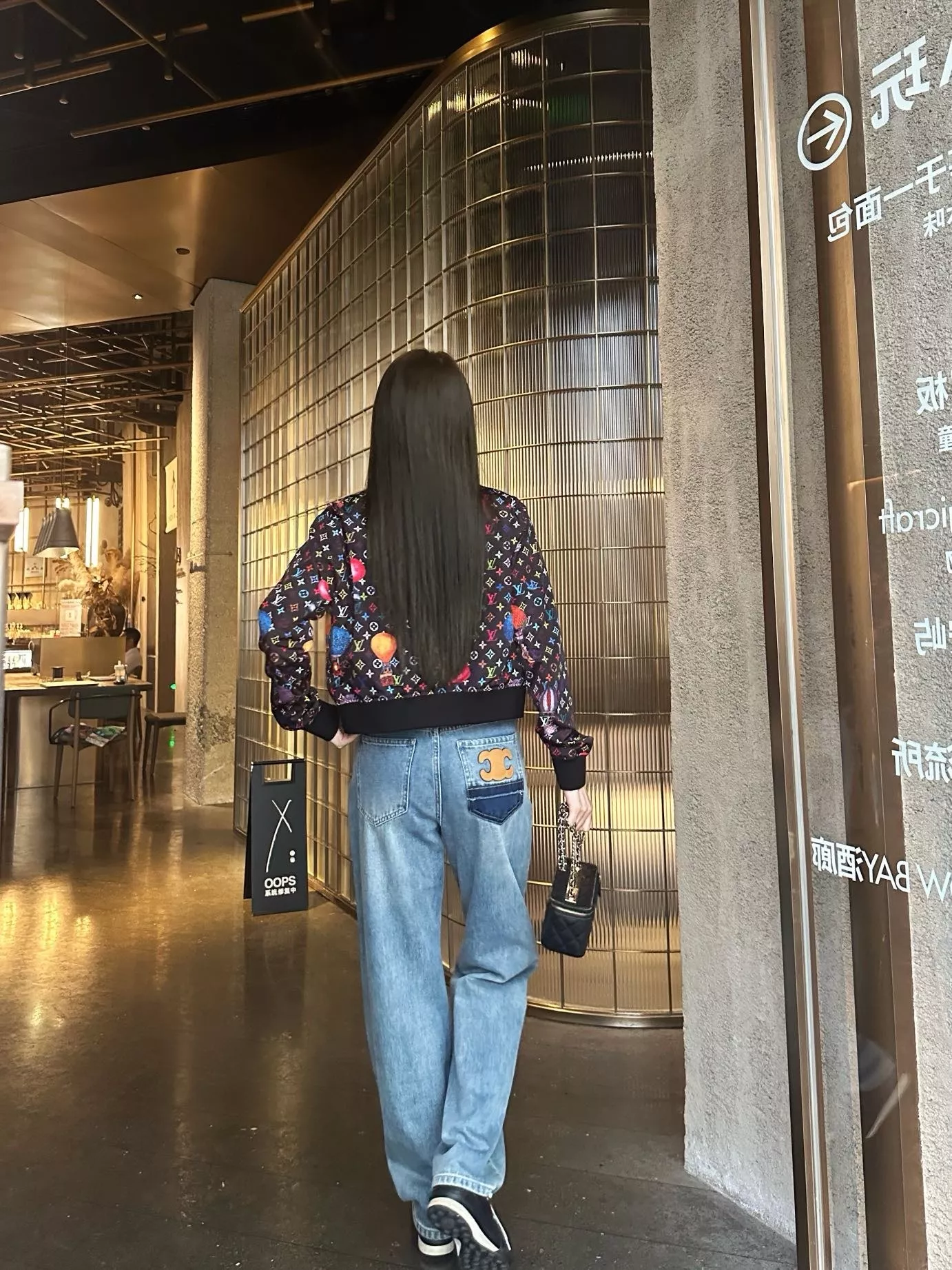 루이비통 모노그램 벌룬 패턴 쇼트 재킷 상세 이미지 27