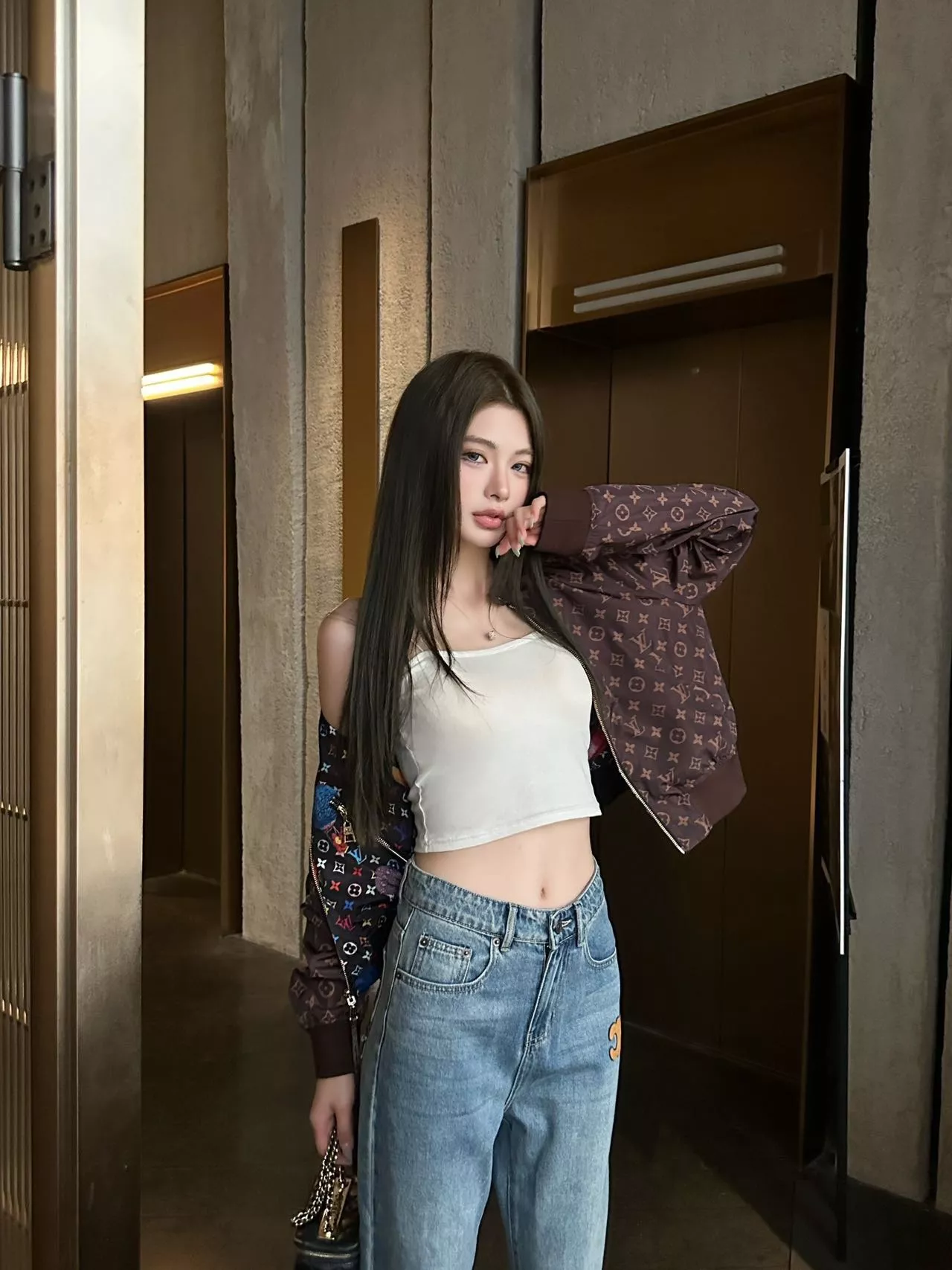 루이비통 모노그램 벌룬 패턴 쇼트 재킷 상세 이미지 24