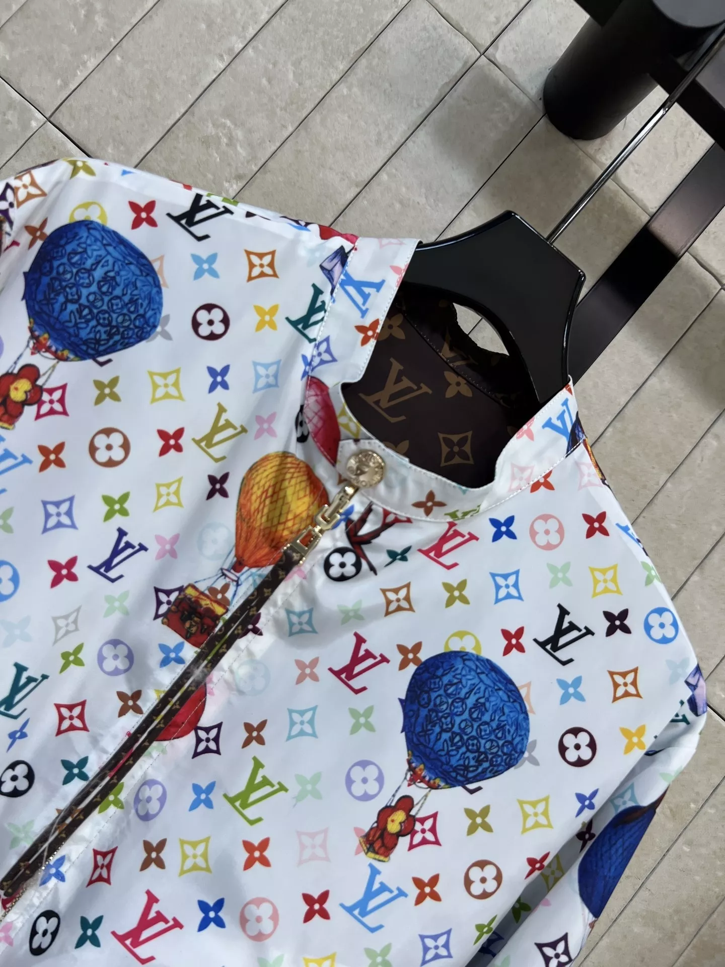 루이비통 모노그램 벌룬 패턴 쇼트 재킷 상세 이미지 2
