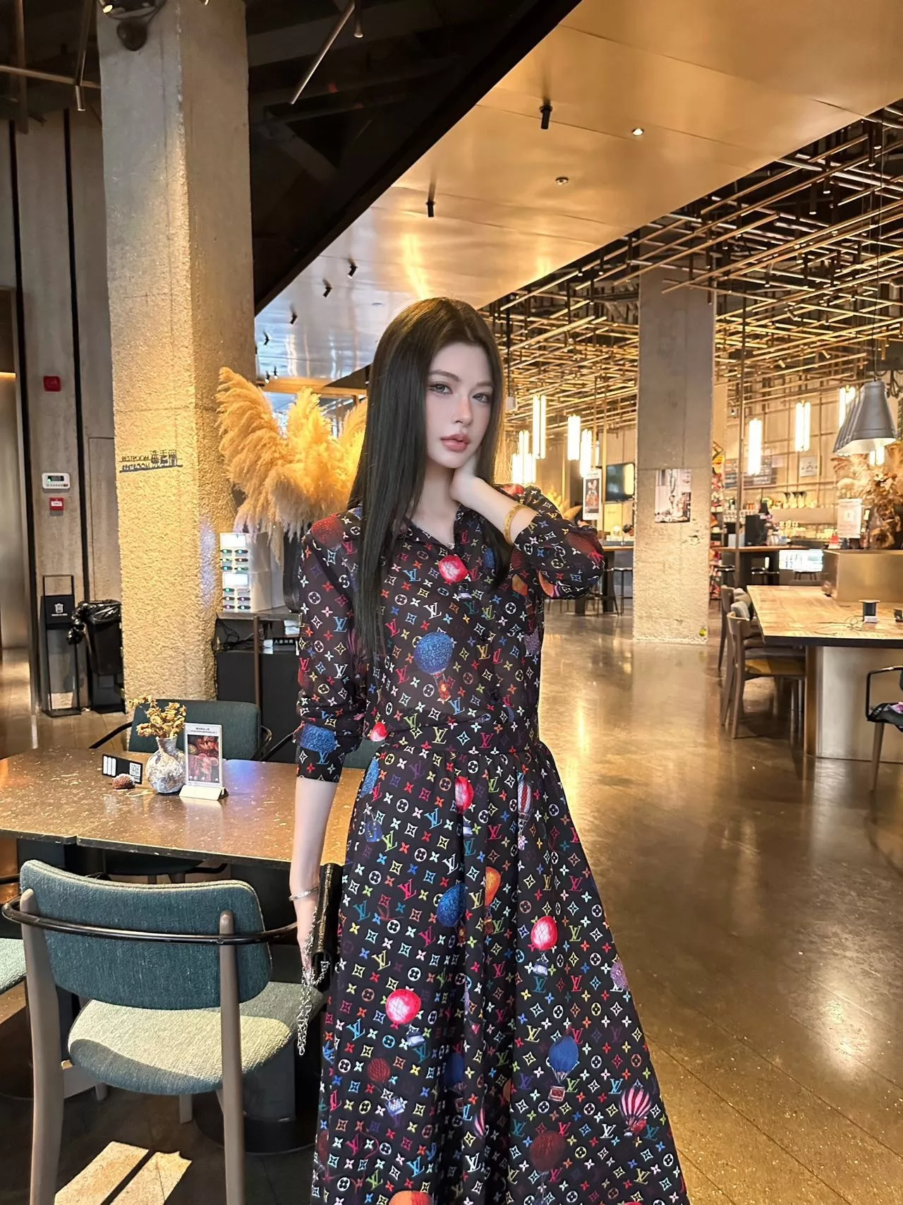 로에베 올오버 패턴 셔츠 스커트 세트 상세 이미지 28