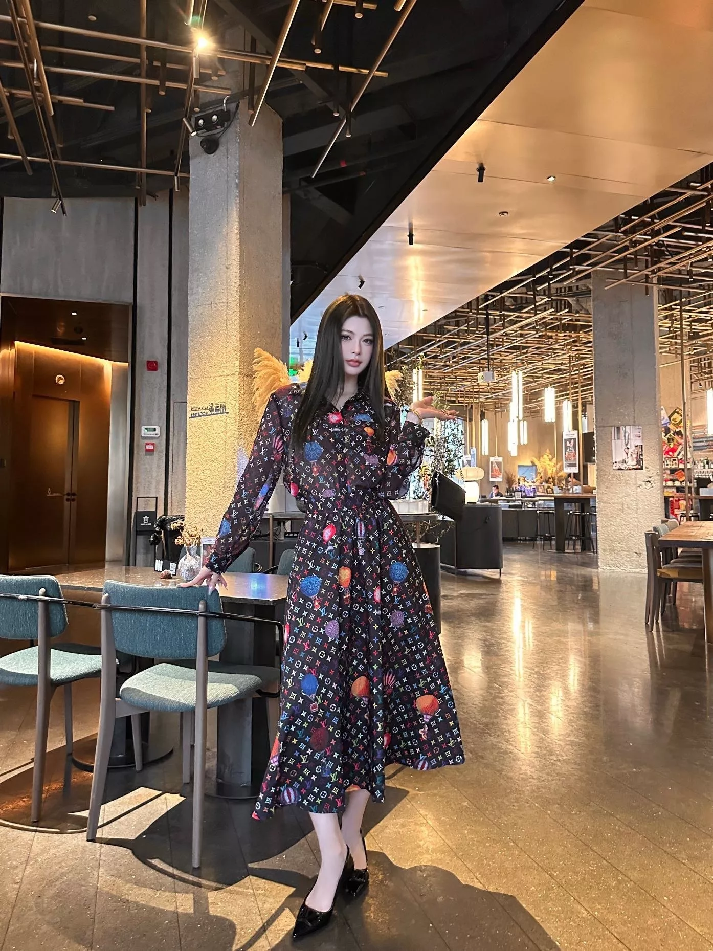 로에베 올오버 패턴 셔츠 스커트 세트 상세 이미지 23