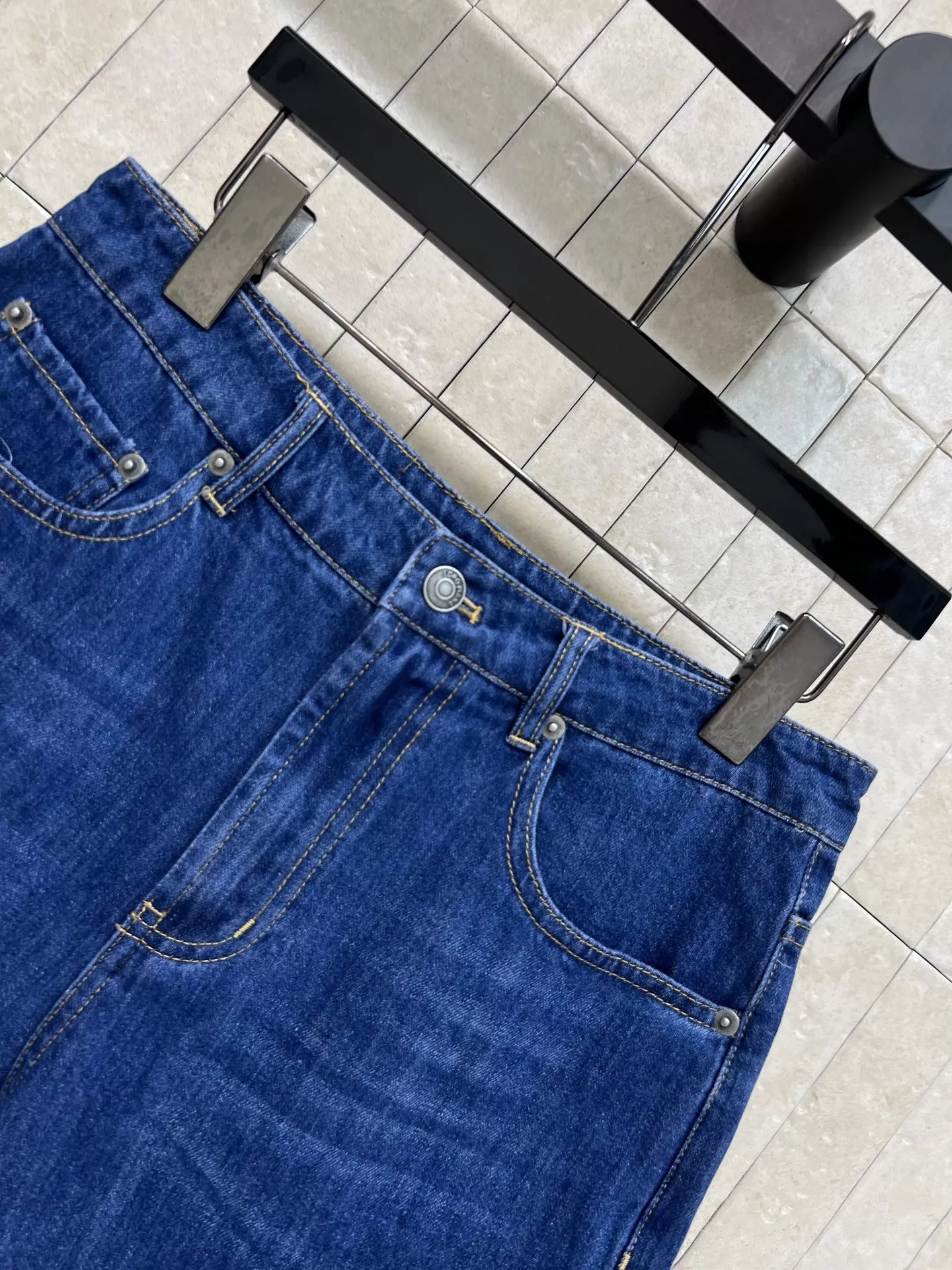 노브랜드 복고 데님 베스트와 숏팬츠 세트 상세 이미지 5