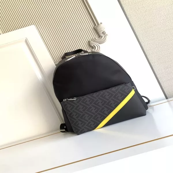 펜디 더블 에프 모노그램 백팩
