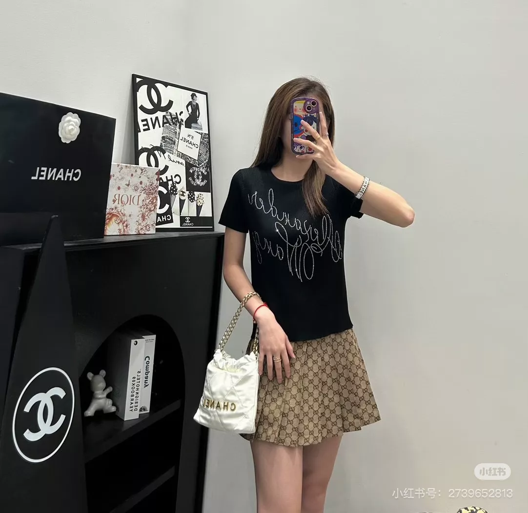 알렉산더왕 여성 레터링 큐빅 슬림 반팔티 상세 이미지 21