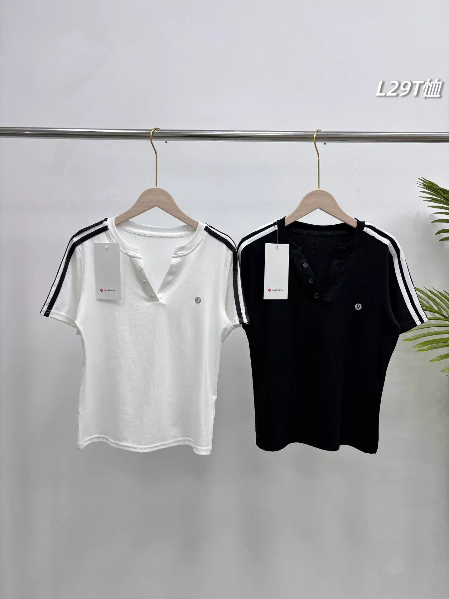 룰루레몬 여성 텐셀 배색 라인 폴로티 상세 이미지 10