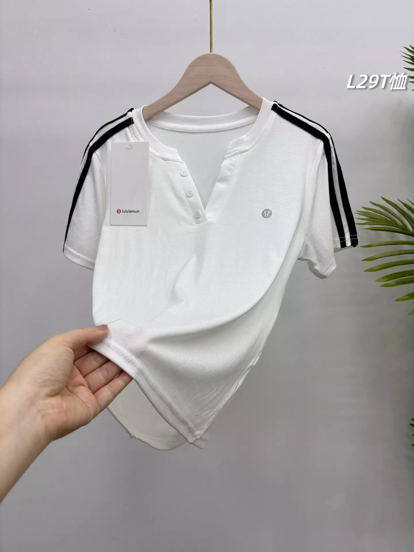 룰루레몬 여성 텐셀 배색 라인 폴로티 상세 이미지 13