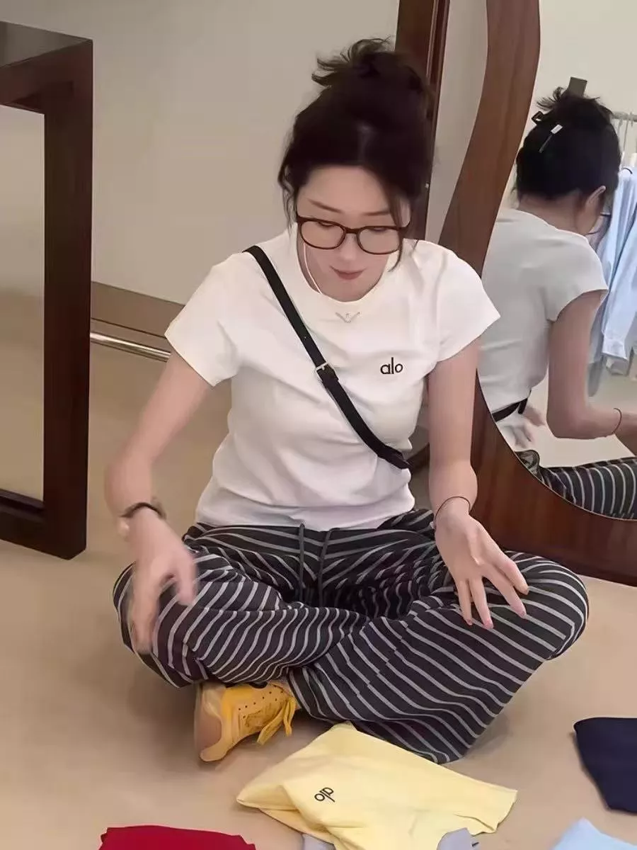 알로 클래식 로고 라운드 반소매 티셔츠 상세 이미지 22
