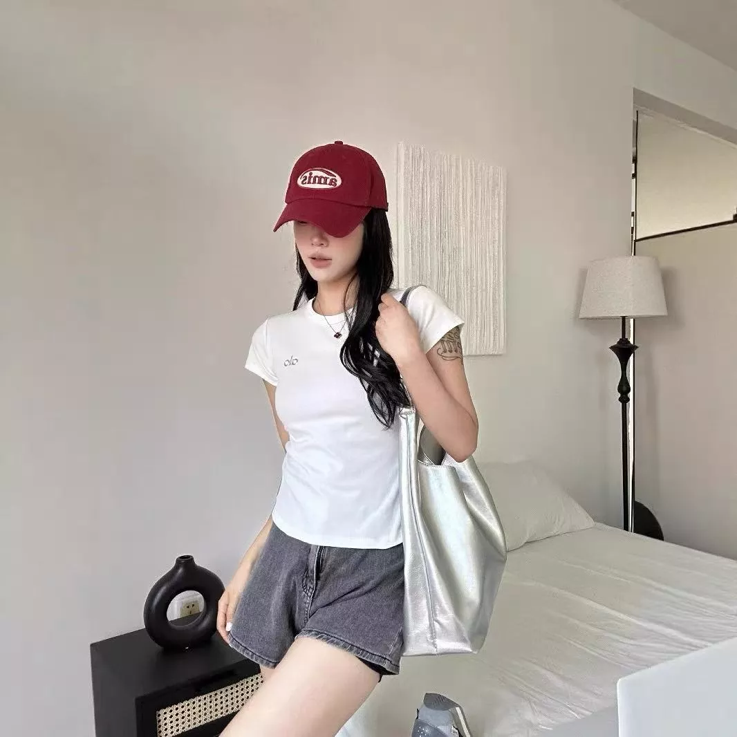 알로 클래식 로고 라운드 반소매 티셔츠 상세 이미지 20