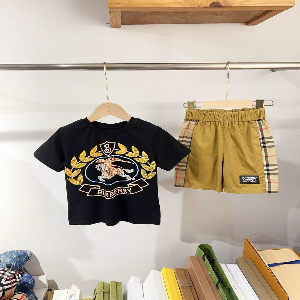 버버리 라운드넥 반소매 티셔츠 세트