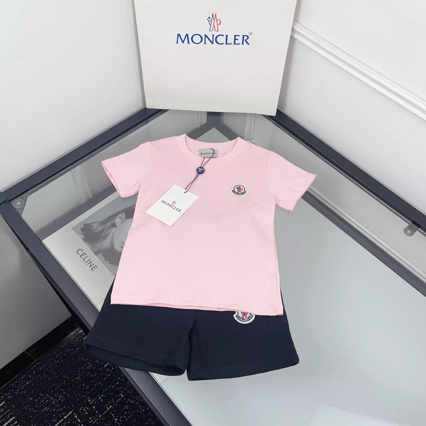 몽클레어 키즈 캐주얼 반소매 세트 상세 이미지 3