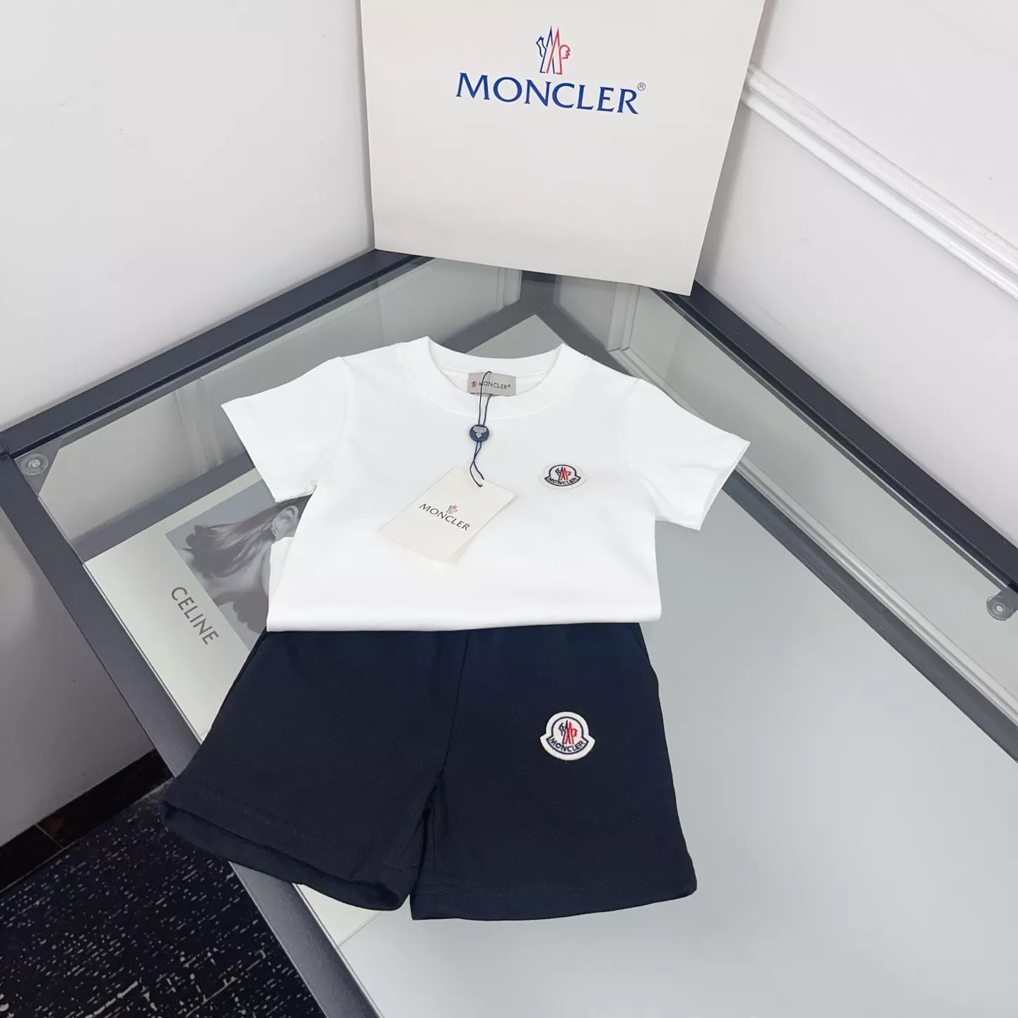 몽클레어 키즈 캐주얼 반소매 세트 상세 이미지 2