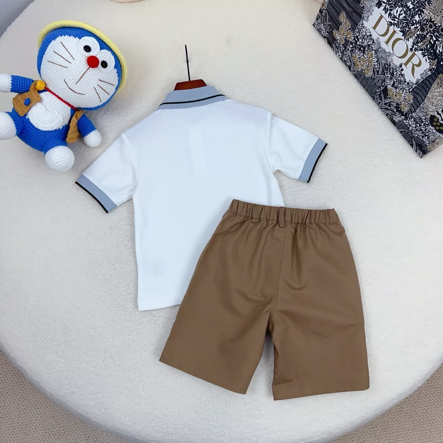 디올 아동 카라 티셔츠 반바지 세트 상세 이미지 2