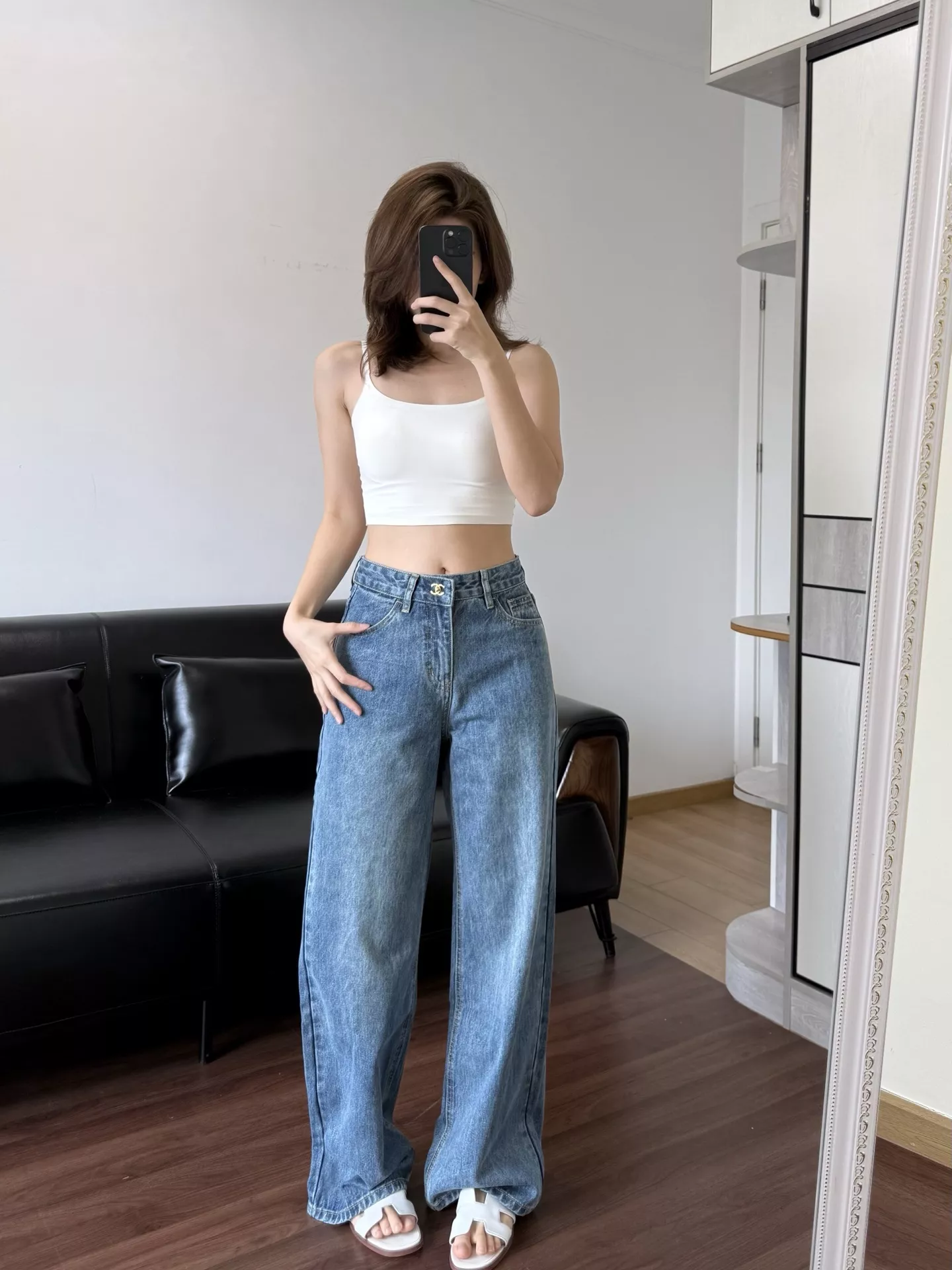샤넬 후면 포켓 로고 스트레이트 데님 팬츠 상세 이미지 34