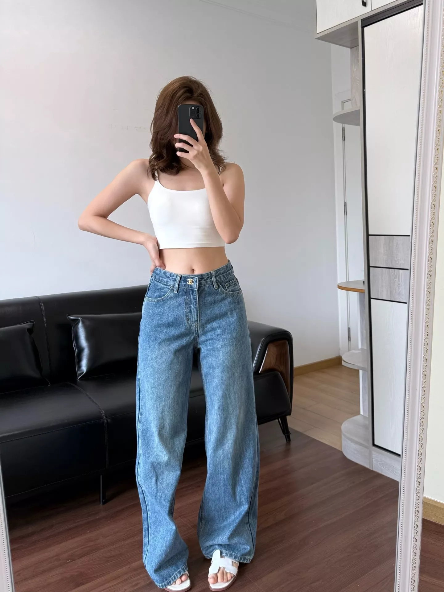 샤넬 후면 포켓 로고 스트레이트 데님 팬츠 상세 이미지 29