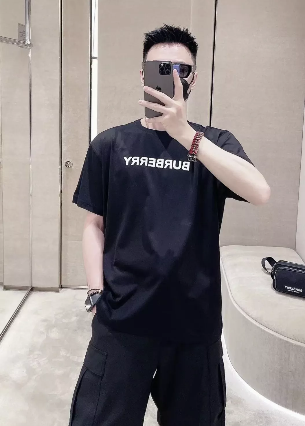 버버리 클래식 레터링 코튼 티셔츠 상세 이미지 15