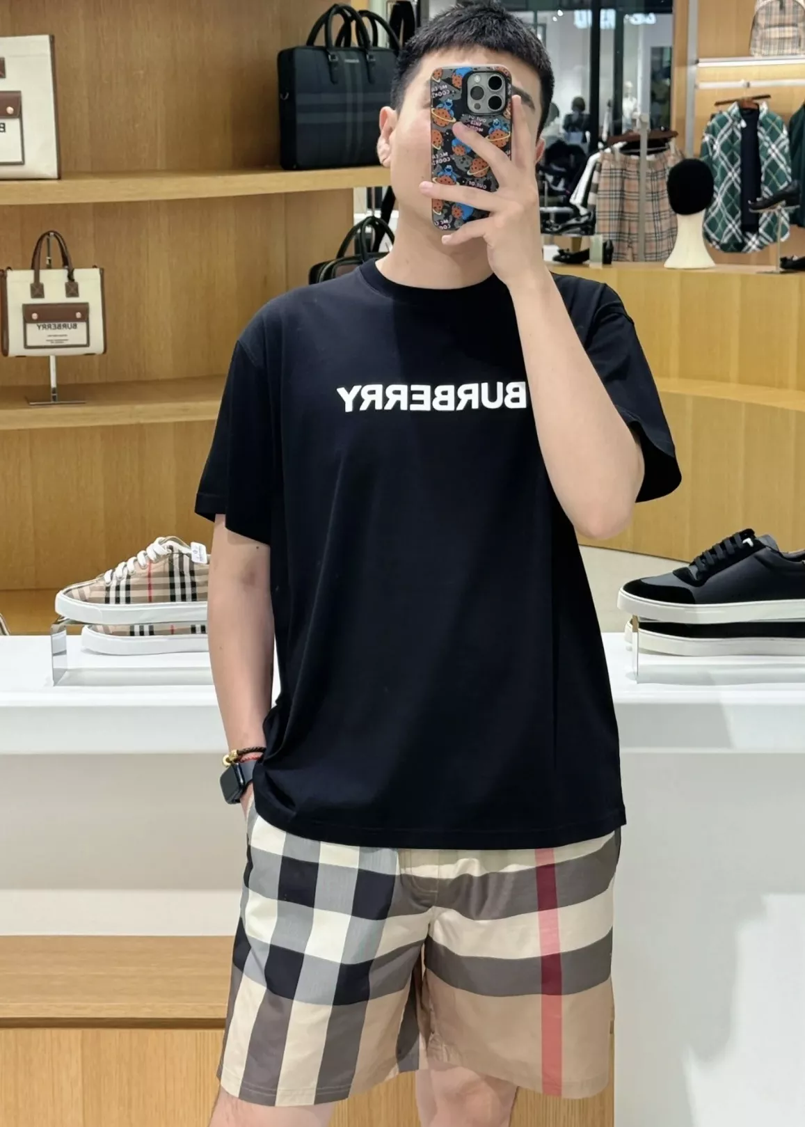 버버리 클래식 레터링 코튼 티셔츠 상세 이미지 22