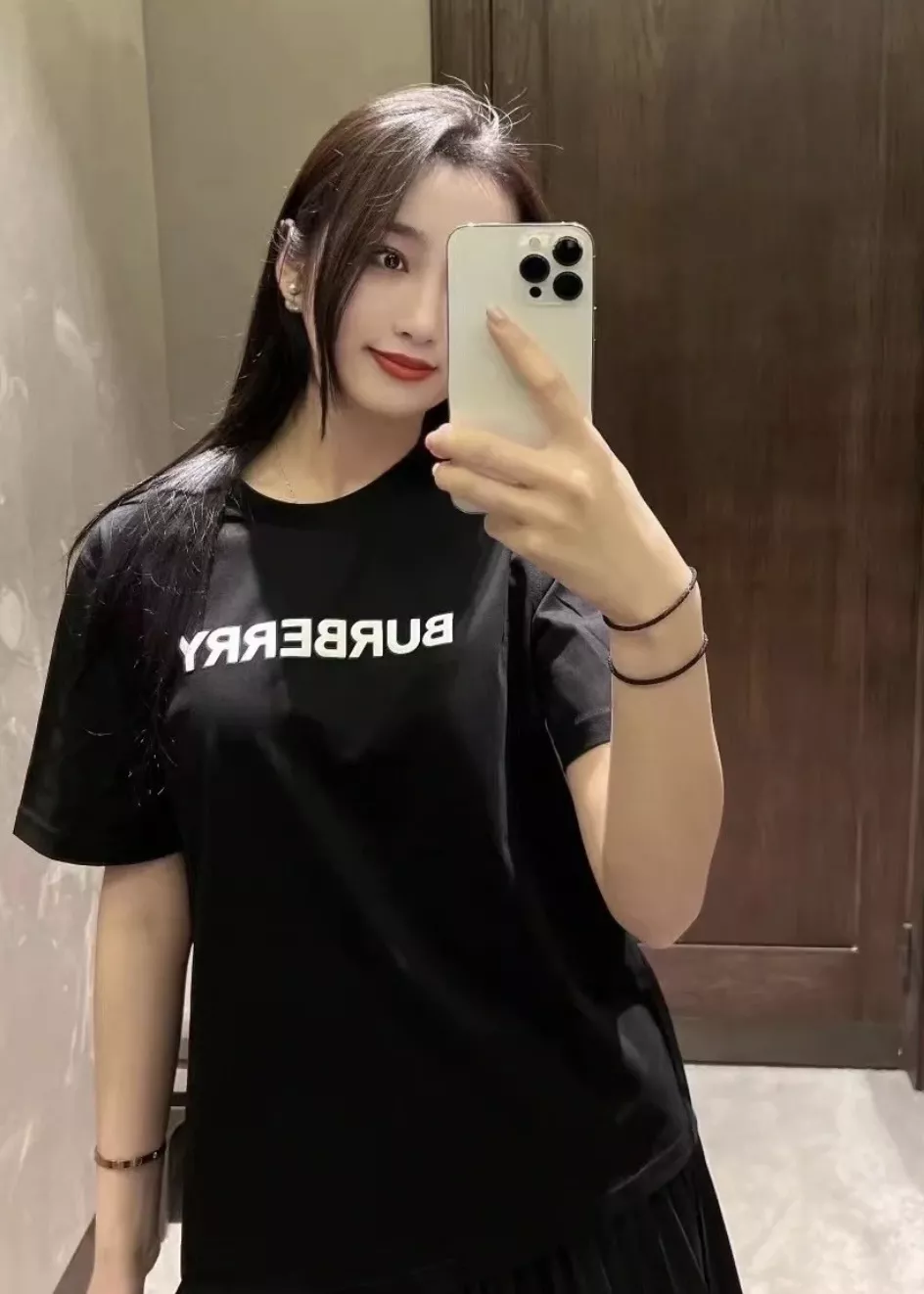 버버리 클래식 레터링 코튼 티셔츠 상세 이미지 36