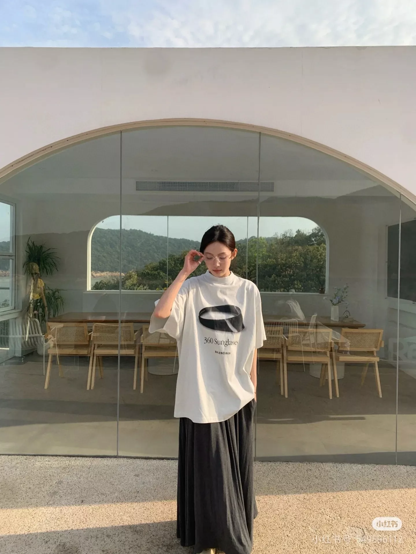 발렌시아가 25시즌 모자 프린트 반팔 티 상세 이미지 20