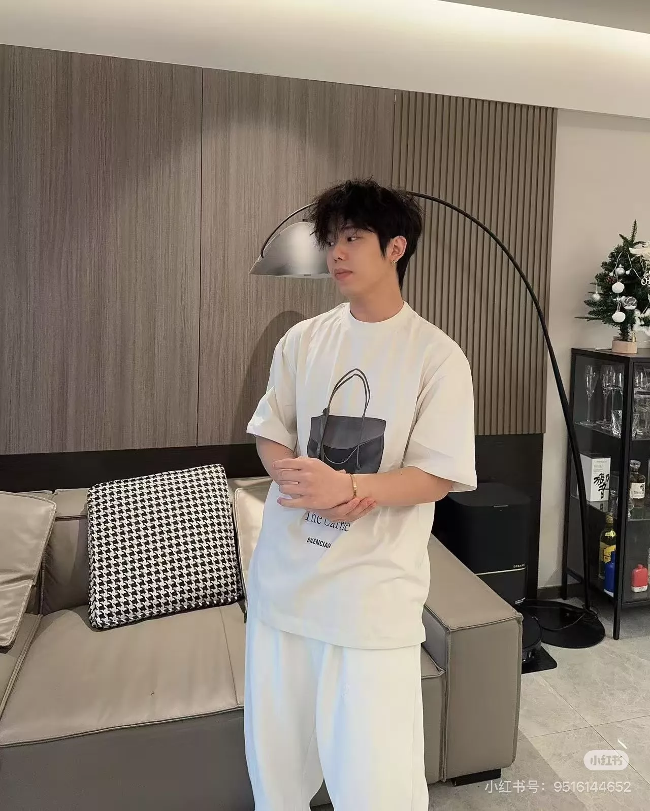 발렌시아가 핸드백 프린트 오버핏 반팔 상세 이미지 22