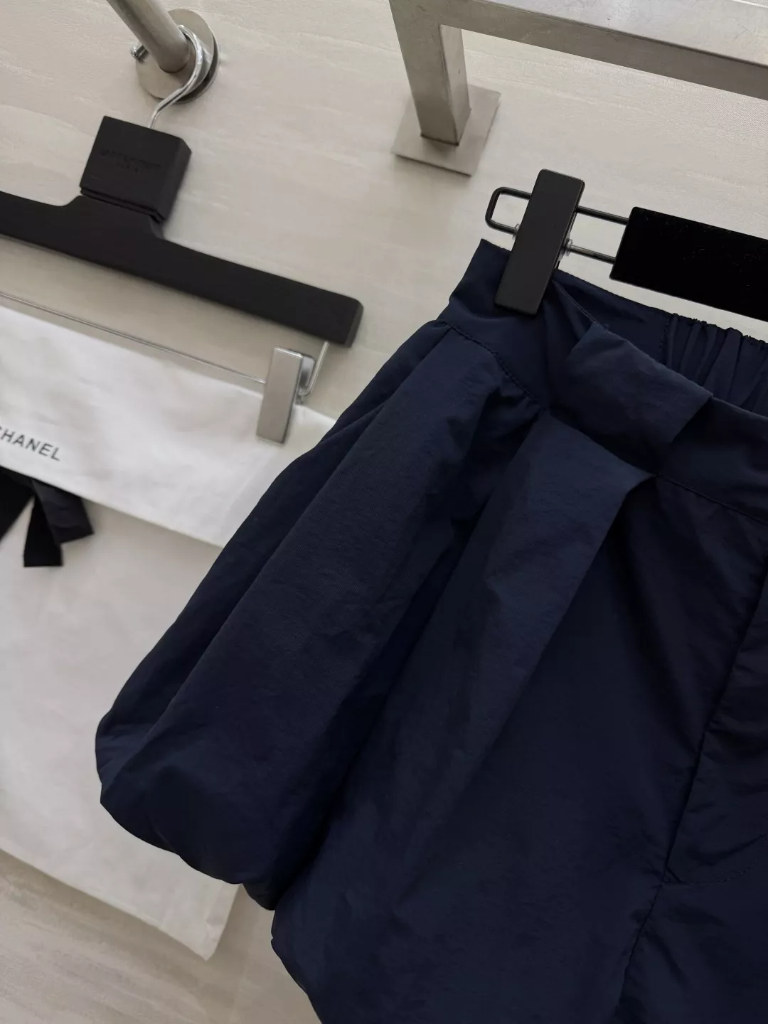 샤넬 여성 플라워 벌룬 숏팬츠 상세 이미지 3