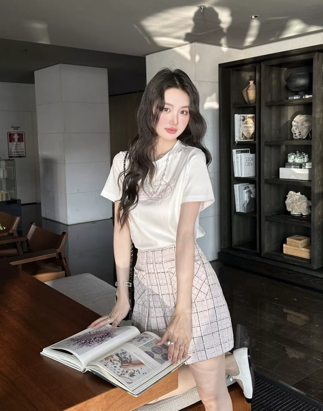 샤넬 자수 로고 반소매 티셔츠 상세 이미지 14