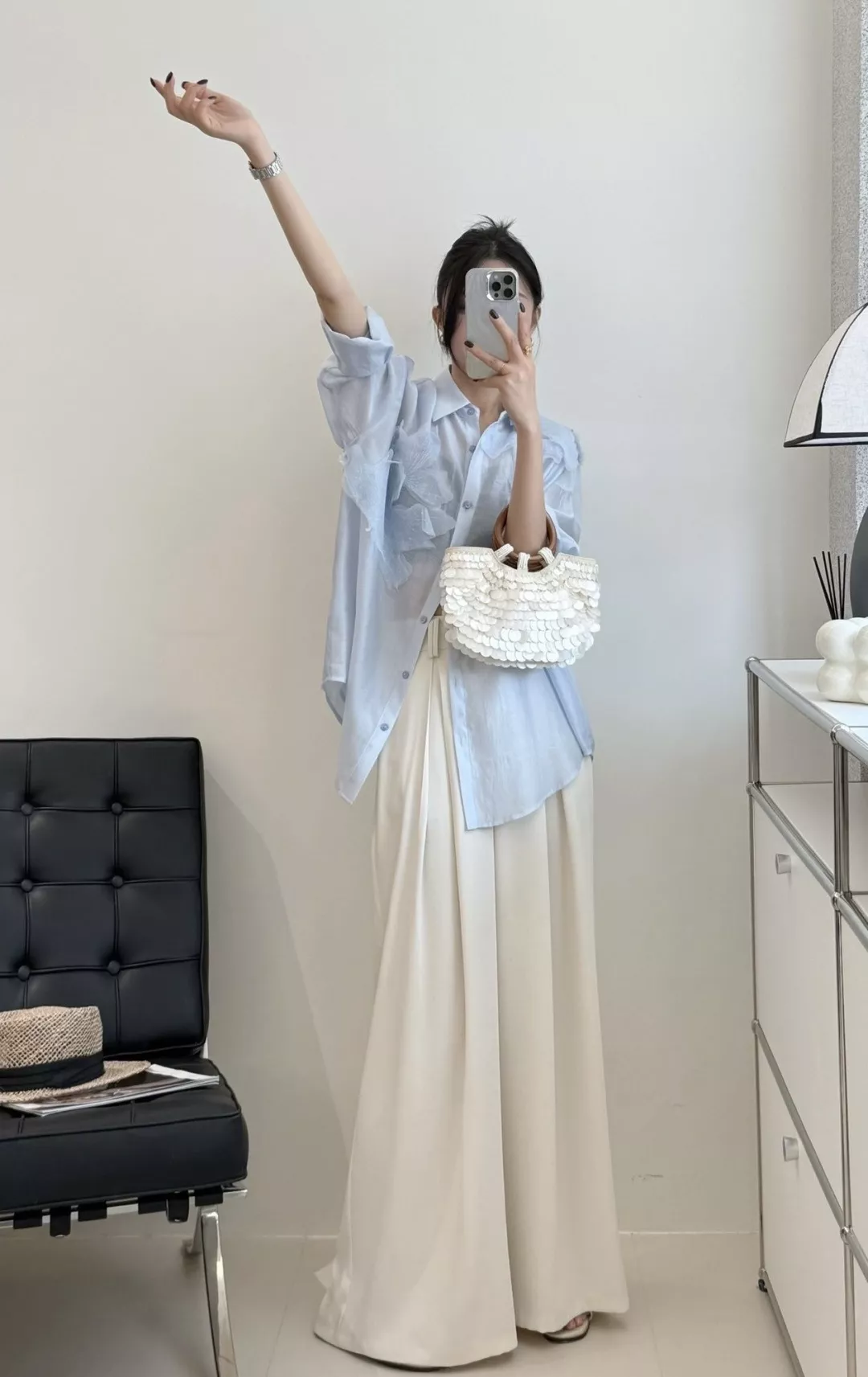 발렌티노 나비 장식 시스루 블루 셔츠 상세 이미지 16