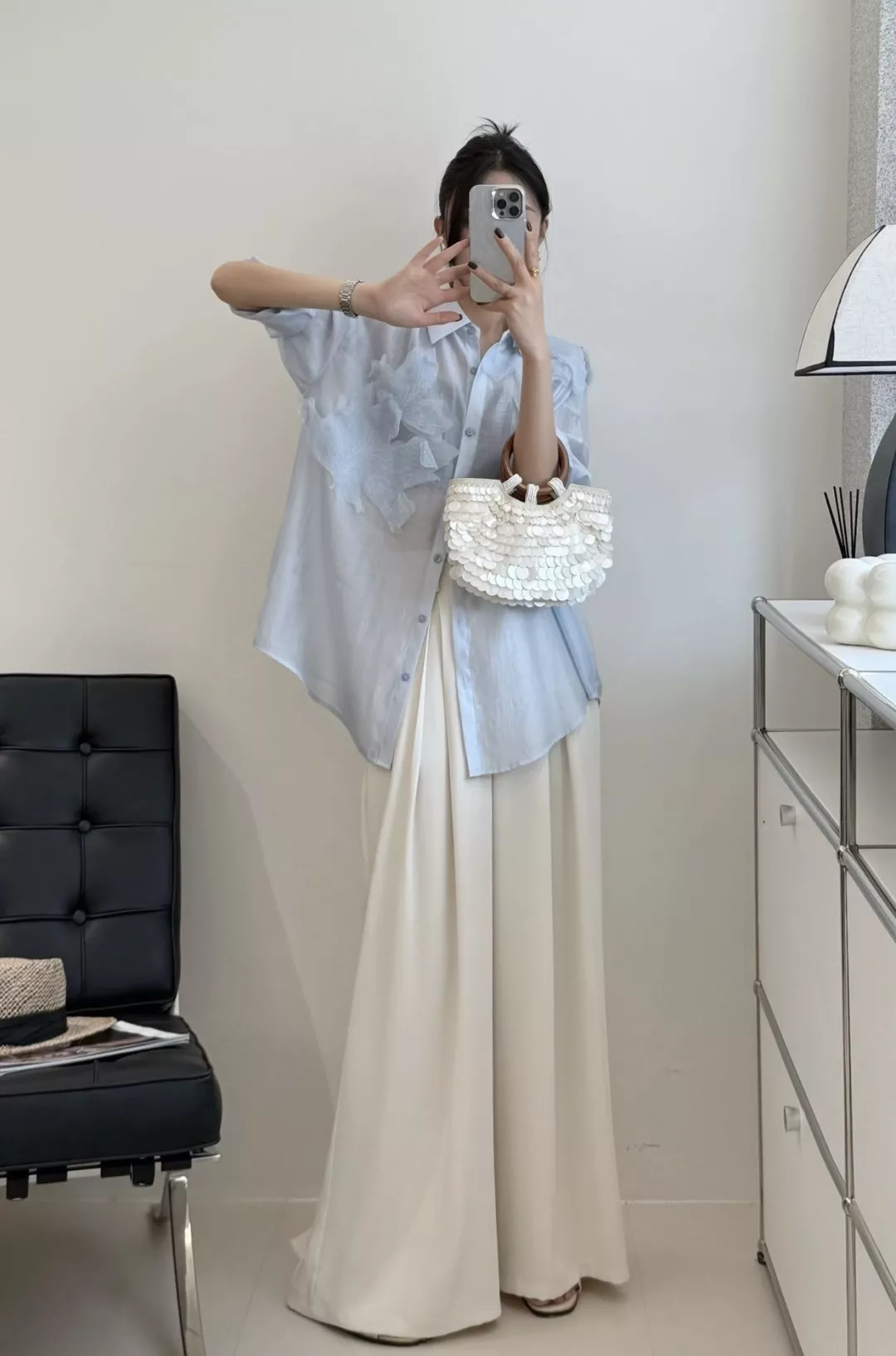 발렌티노 나비 장식 시스루 블루 셔츠 상세 이미지 15