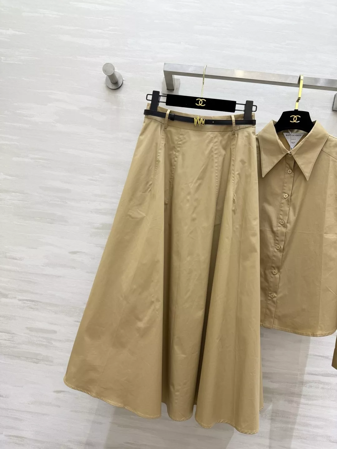 보테가베네타 카라 셔츠 반스커트 세트 상세 이미지 7