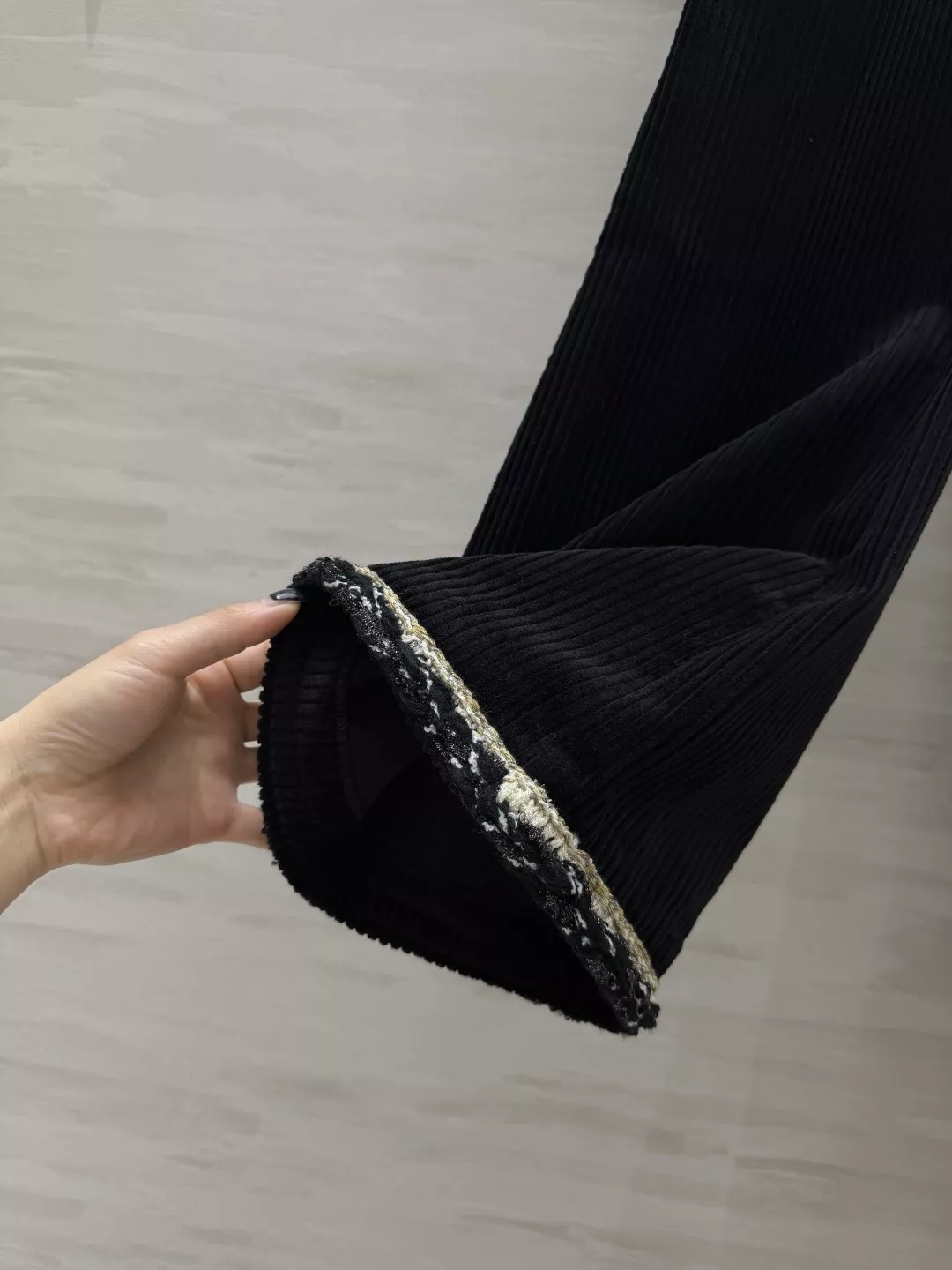 샤넬 클래식 스타일 코듀로이 미니 부츠컷 팬츠 상세 이미지 5
