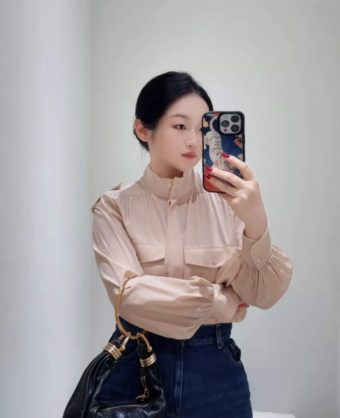 끌로에 스탠드칼라 포켓 셔츠 상세 이미지 13