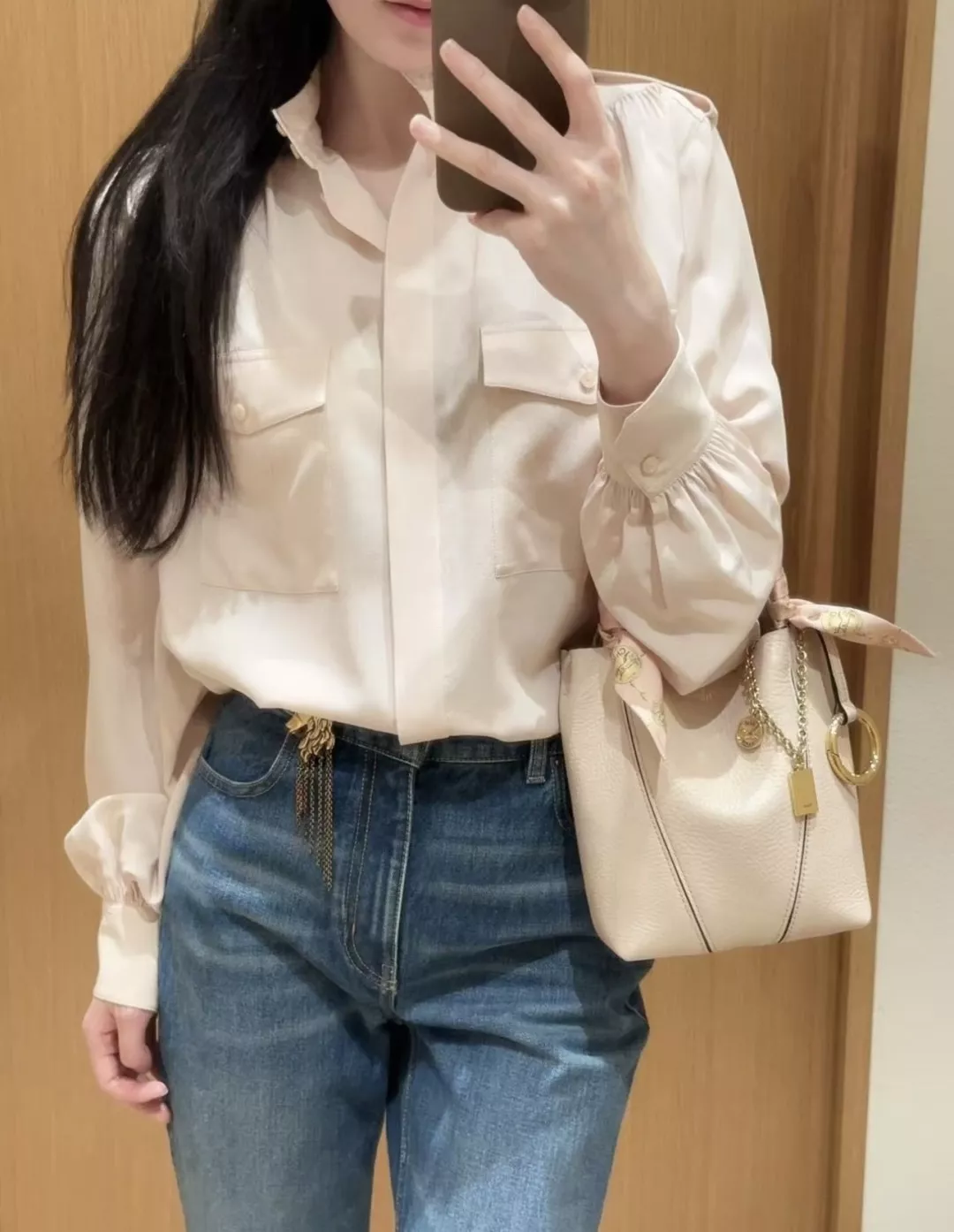 끌로에 스탠드칼라 포켓 셔츠 상세 이미지 10