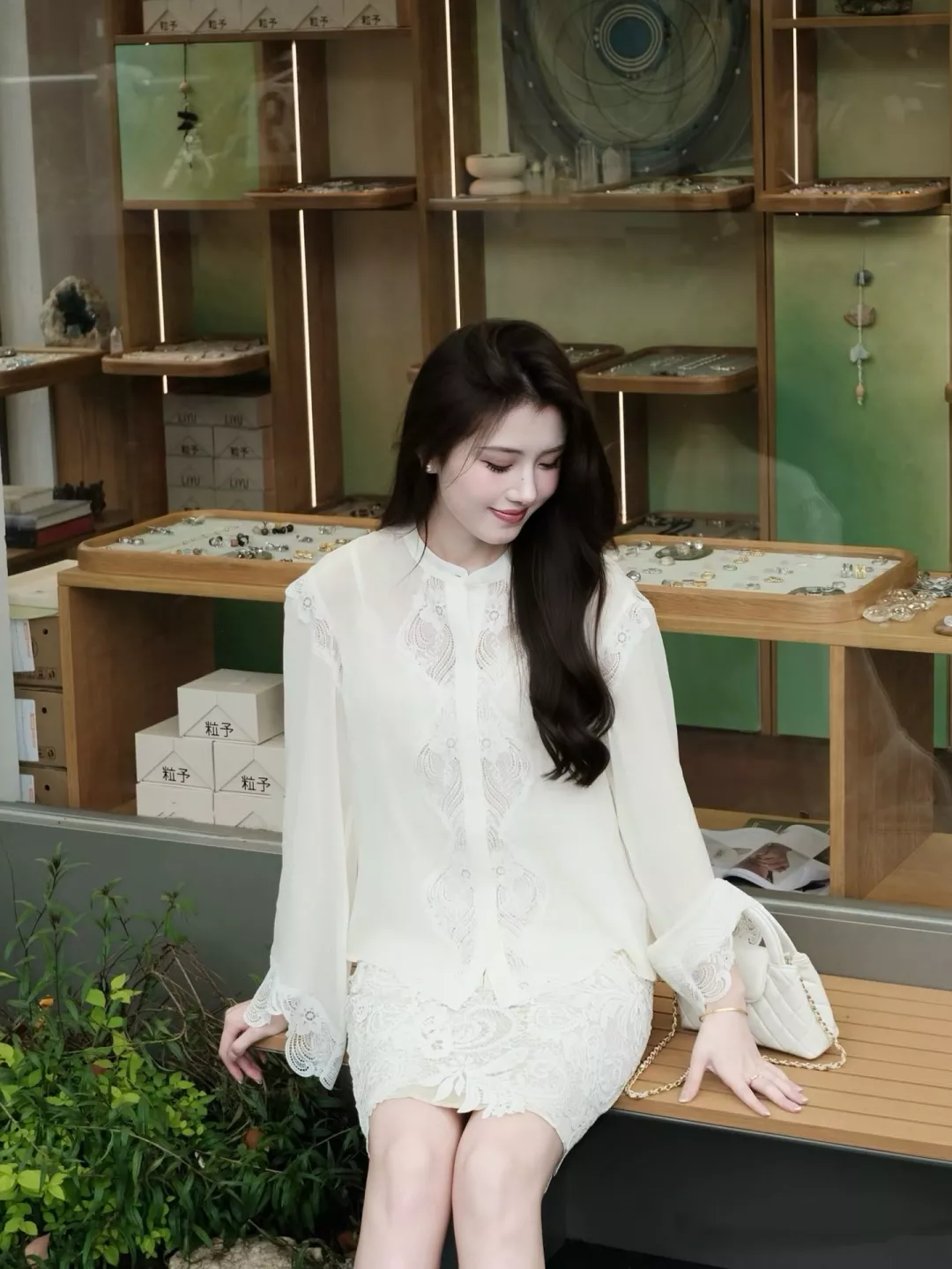 끌로에 레이스 실크 블라우스 상세 이미지 14
