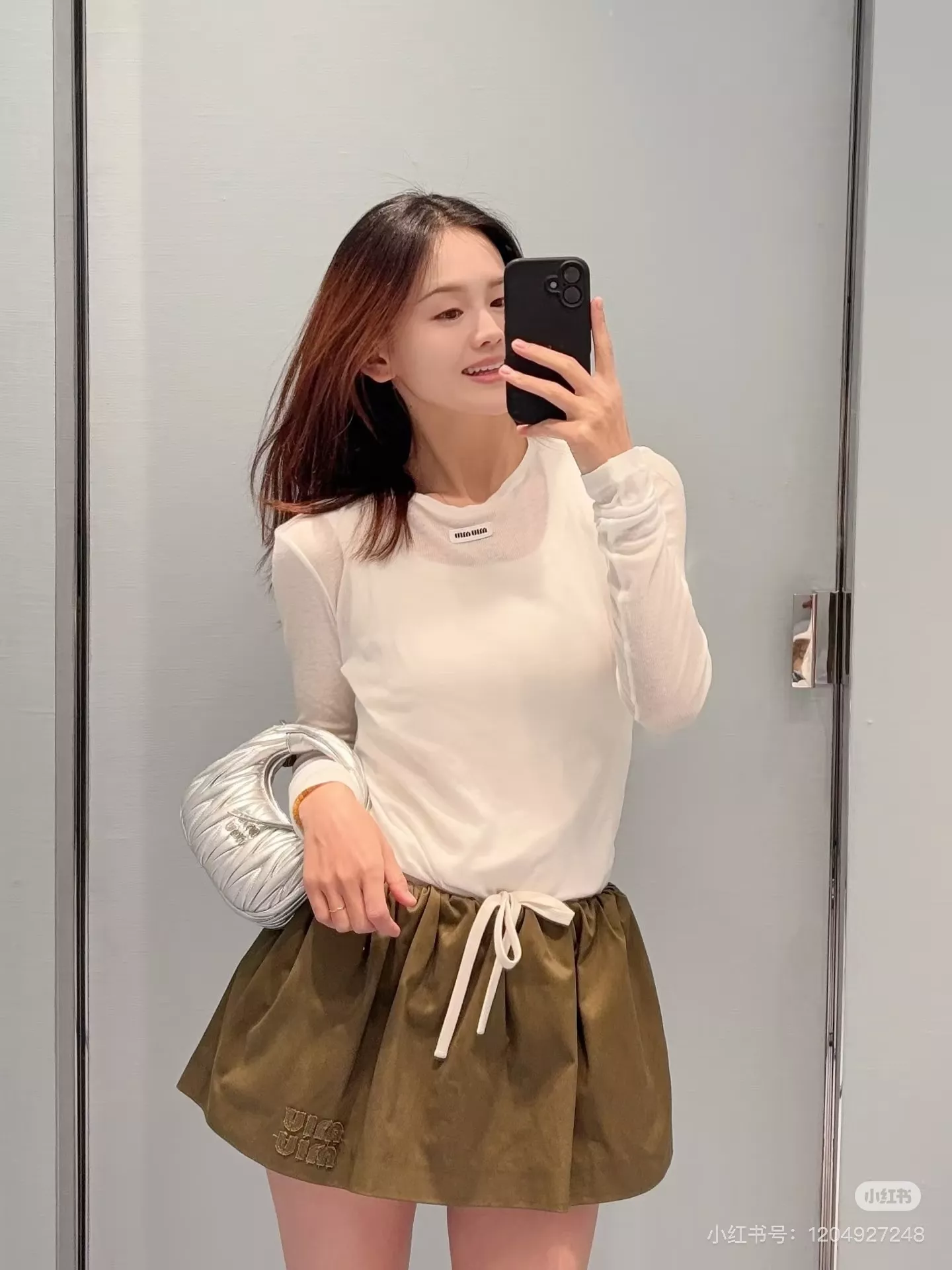 미우미우 올리브 그린 재킷 스커트 세트 상세 이미지 24
