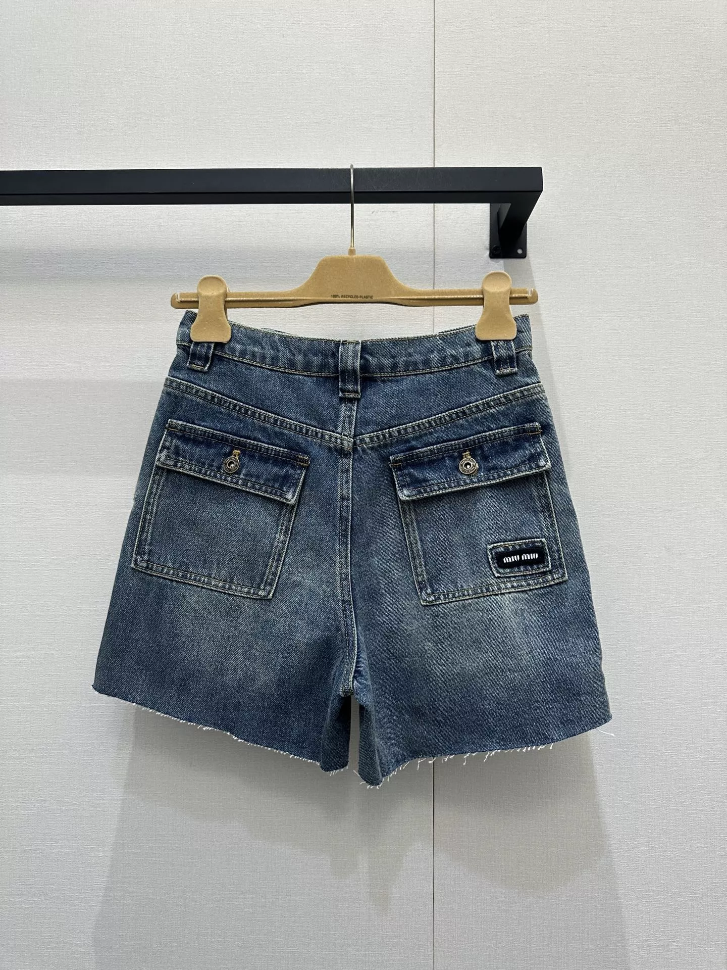미우미우 데님 카고 쇼츠 상세 이미지 15