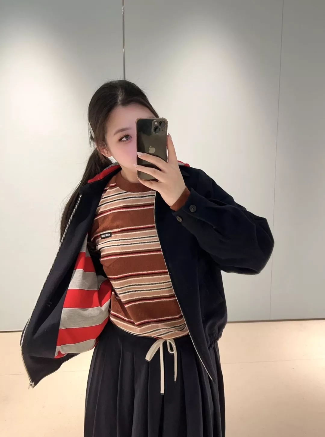 미우미우 후드 집업 재킷 상세 이미지 2