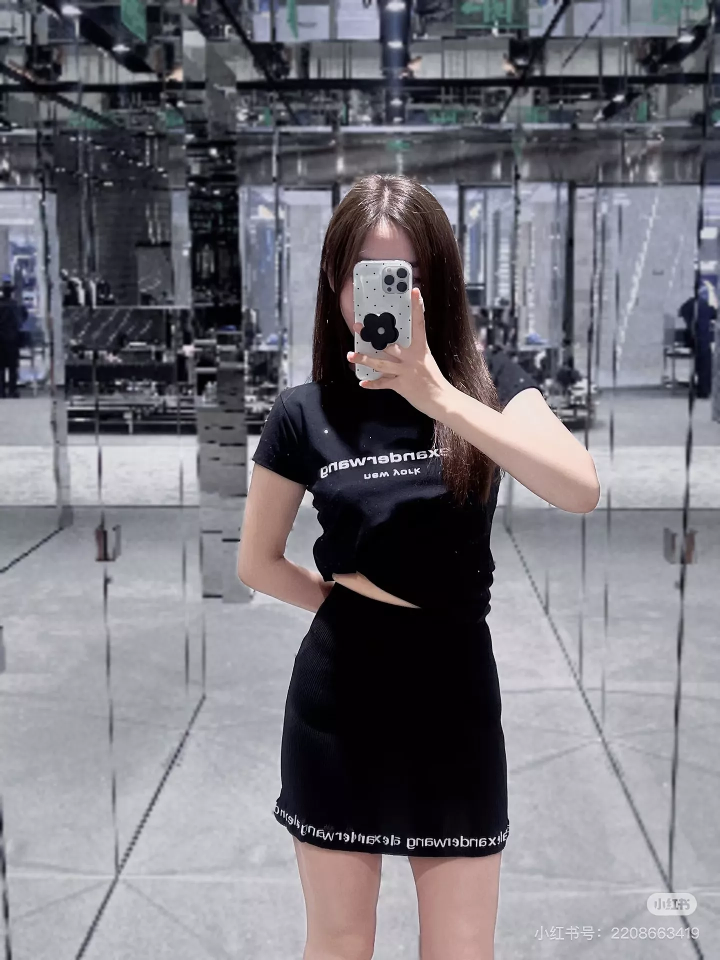 알렉산더왕 크롭 레터링 반팔 티셔츠 상세 이미지 5