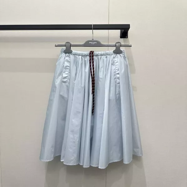 프라다 나일론 밴딩 플레어 스커트